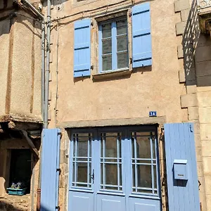 https://le-quatorze-au-coeur-de-najac.midi-pyreneeshotels.com